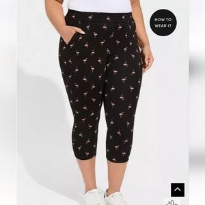 Torrid Black and Pink Capris with Straight-Leg Cut FLAMINGO print